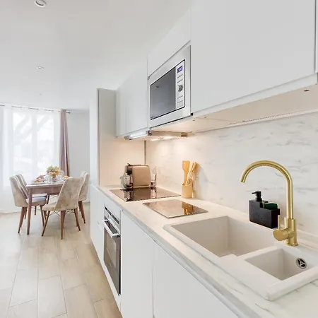 Apartment Bord De Marne, Proche Disneyland Et Paris Gare A 2 Min